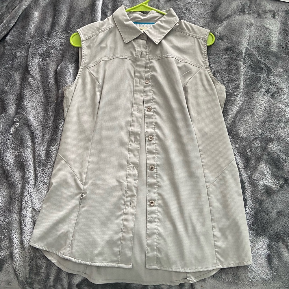 Grey sleeveless shirt